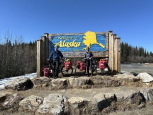 Nicolas Roulx and Catherine Chagnon at their start point.