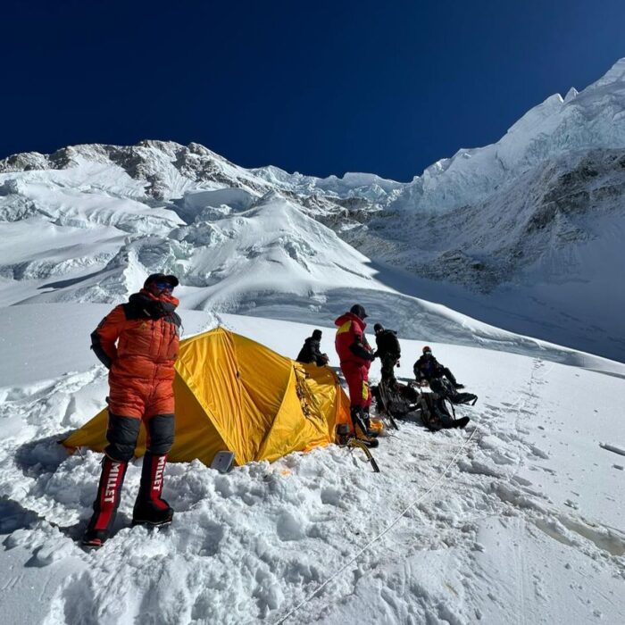 Climbers at a high camp on the south side og Cho Oyu 
