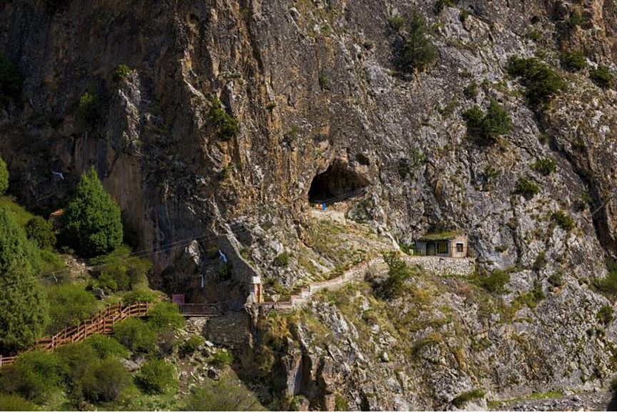 Tibetan cave