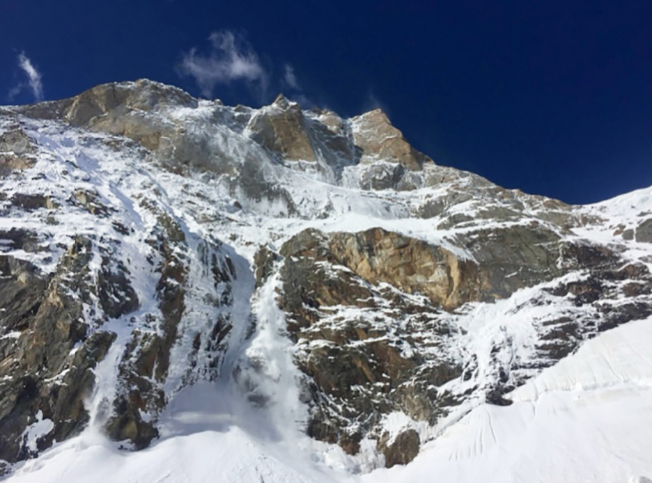 the north face of Chiling II.