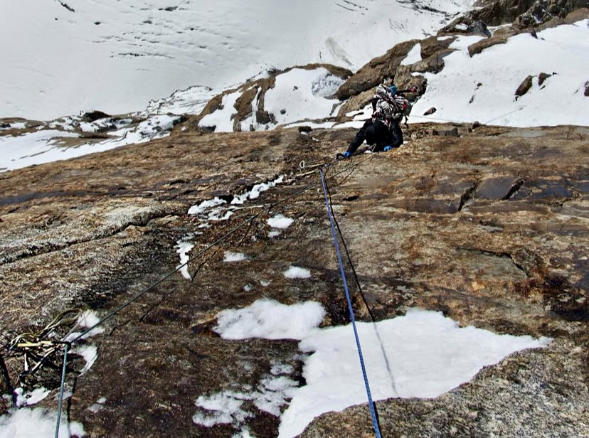 Kei Narita dry-tools at 6,300m.