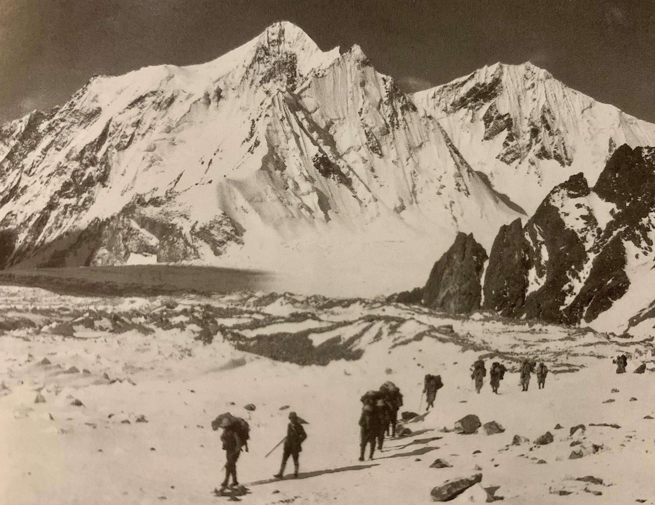 The team crossing Baltoro in 1909.