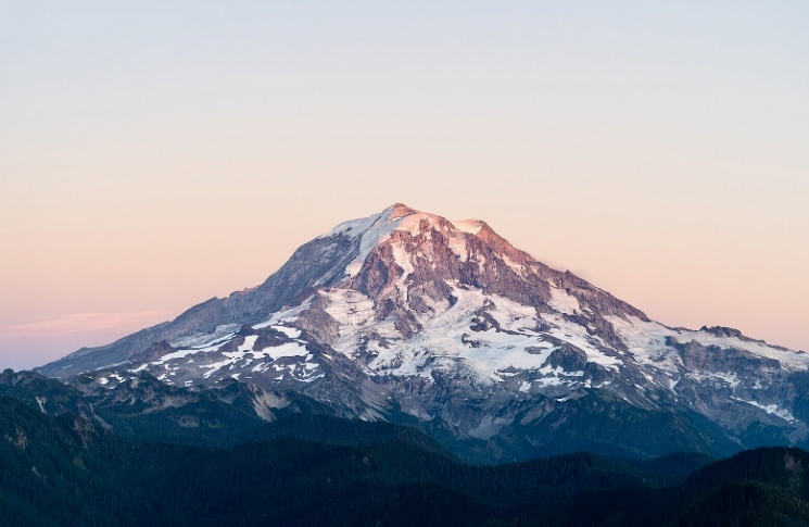 Mount Rainier seen from a Cessna 172. 