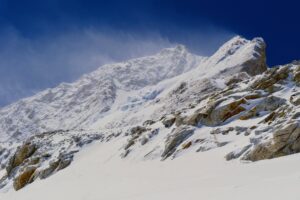 Makalu summit section in a sunny but windy day.