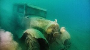 sunken jalopy