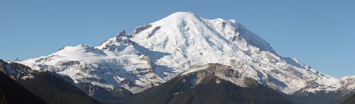 Mount Rainier covered in snow. 