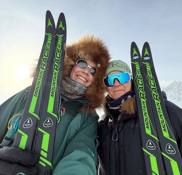 Two women with skis