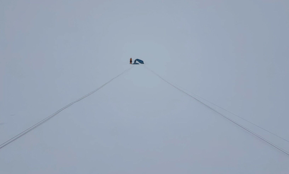 The Under Antarctica team is en route to Hercules Inlet.
