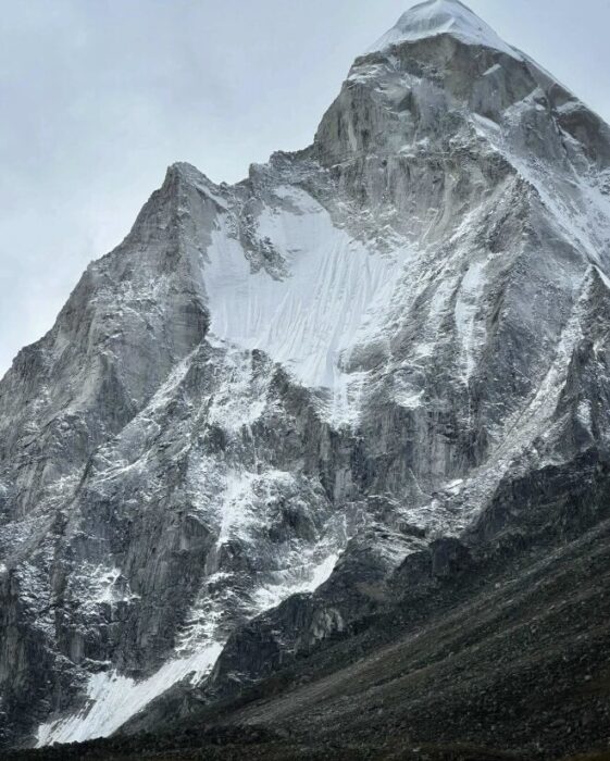 A mixed mountain face.
