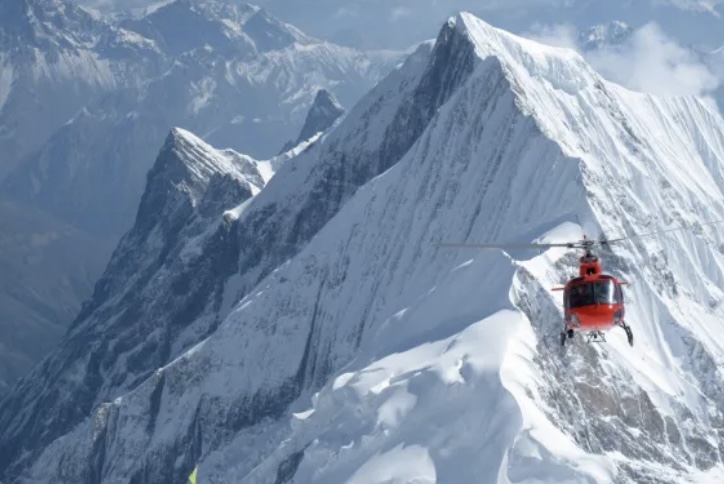 Swiss rescuers in action with their helicopter.